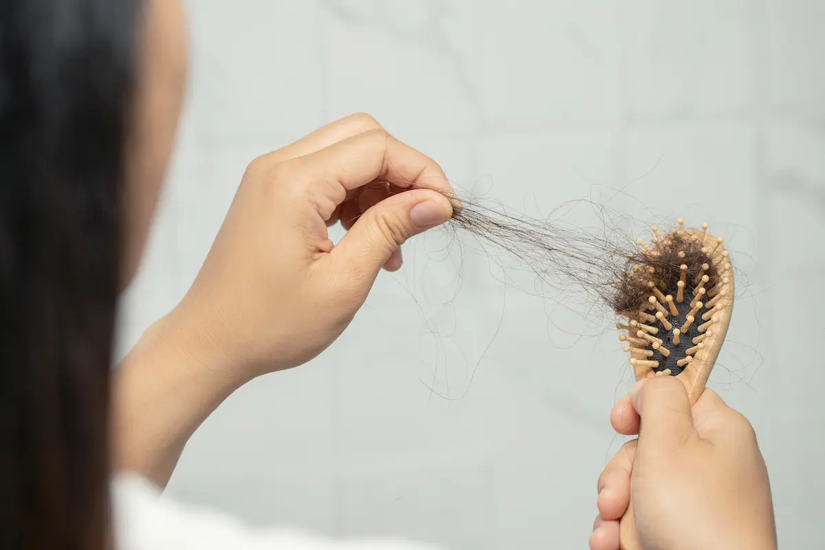 causas de la caída del cabello en otoño